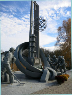 Ukraine, Tschernobyl, Denkmal Feuerwehr